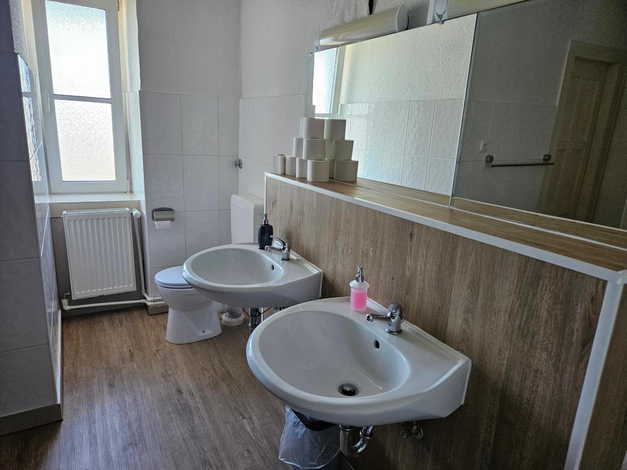 Nordseehostel am Bahnhof Sande Buitenkant foto