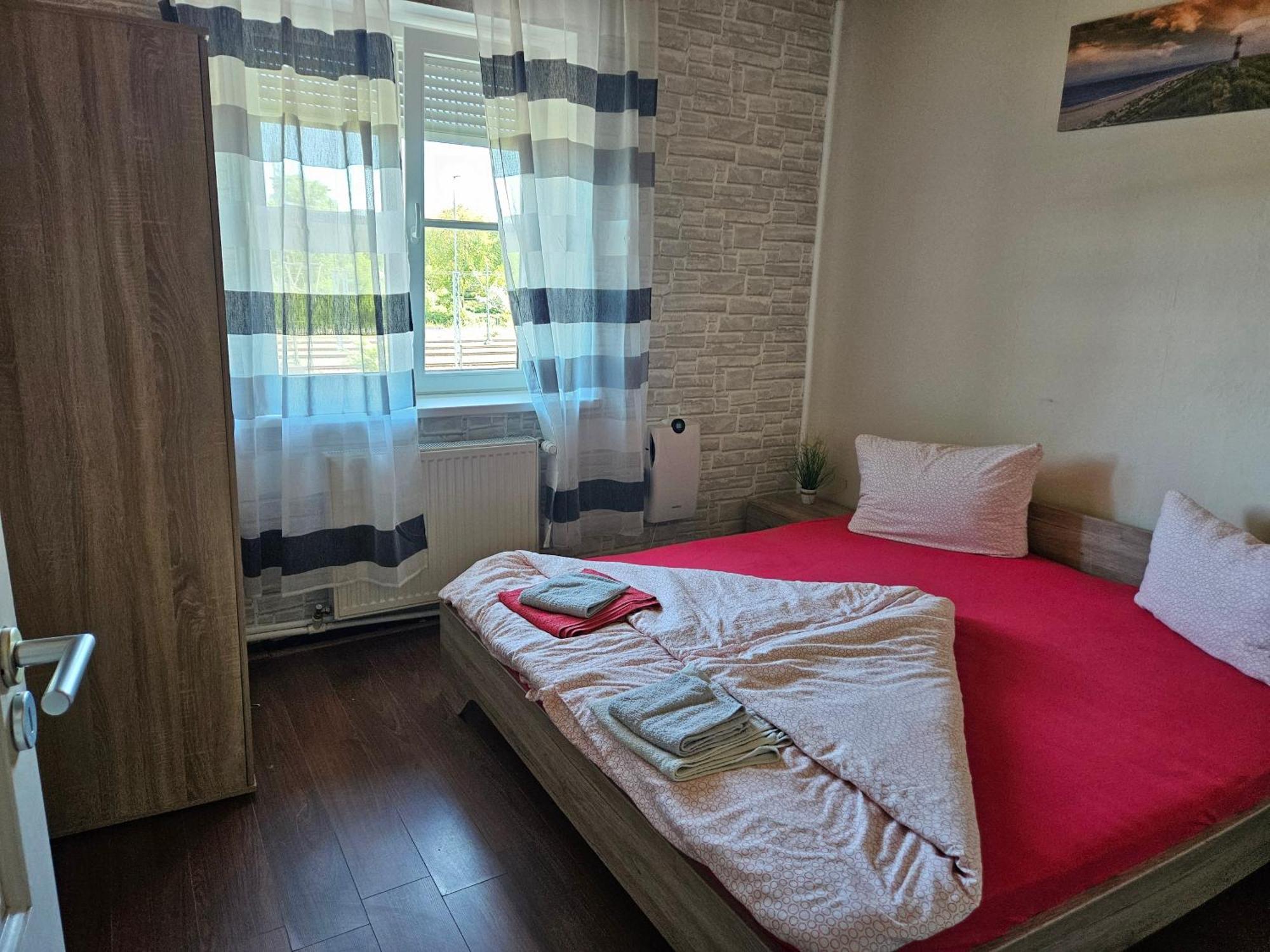Nordseehostel am Bahnhof Sande Buitenkant foto